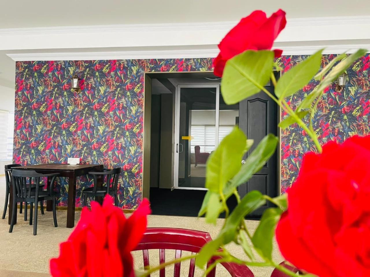 Aura Boutique Hotel Batumi Eksteriør bilde